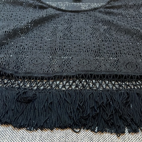 ✨ Y2K Vintage Circa 2005 Black Crochet Crop Top with Fringe - Picture 8 of 17